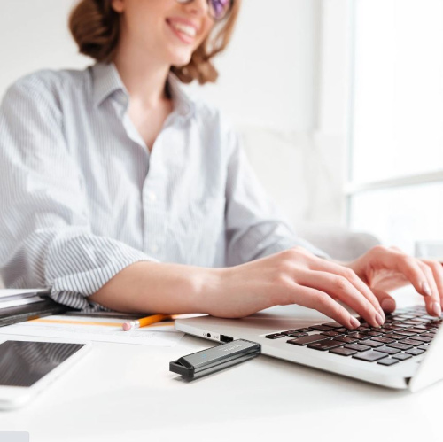 USB-флешка A-Data (AELI-UE800-512G-CSG) 512Gb Type-C UE800 USB3.2 серебристый